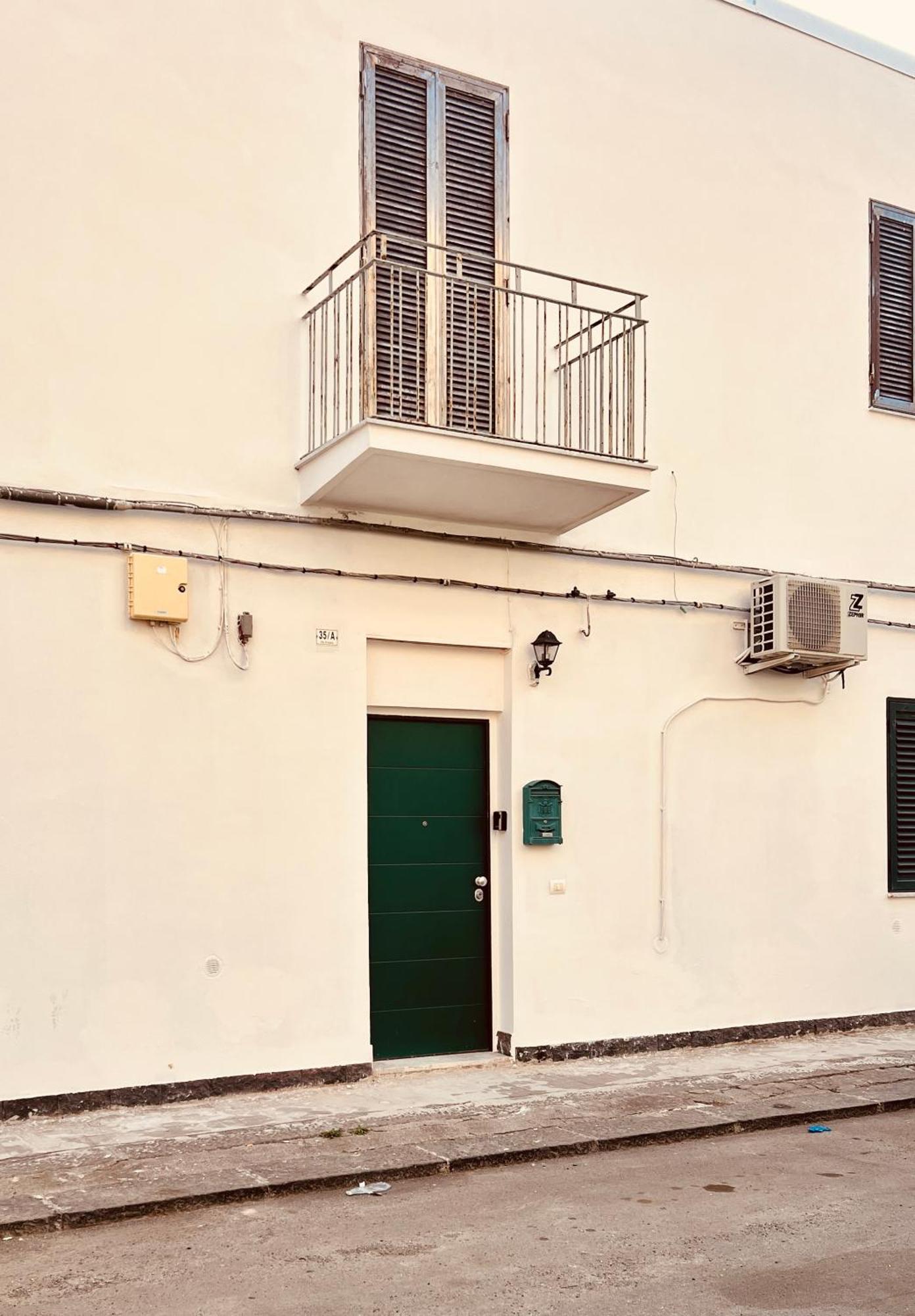 Il Mondo Aeroporto di Catania Fontana Rossa Esterno foto